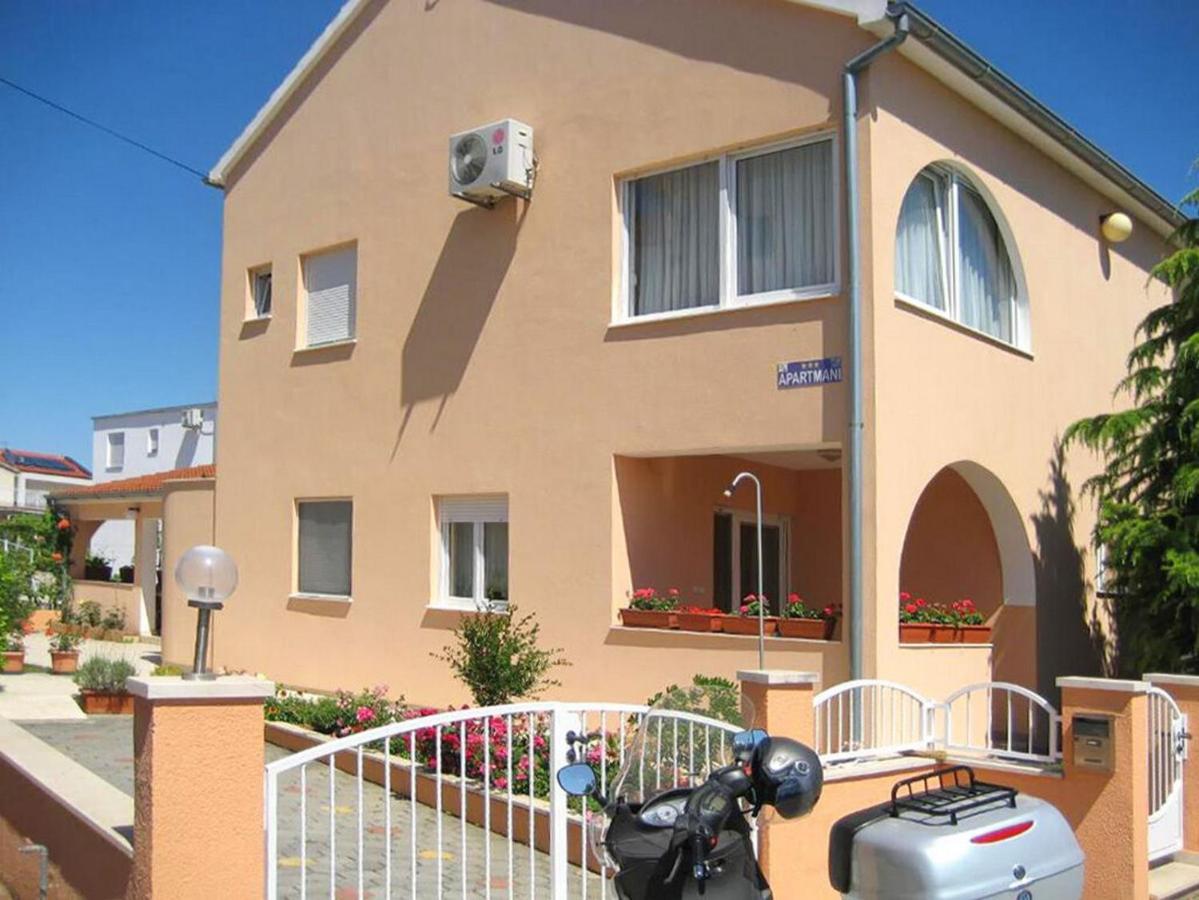 Apartmani Nedoklan Srima Exterior photo